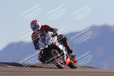 media/Nov-06-2023-Moto Forza (Mon) [[ce023d0744]]/3-Intermediate Group/Session 5 (Turn 9)/